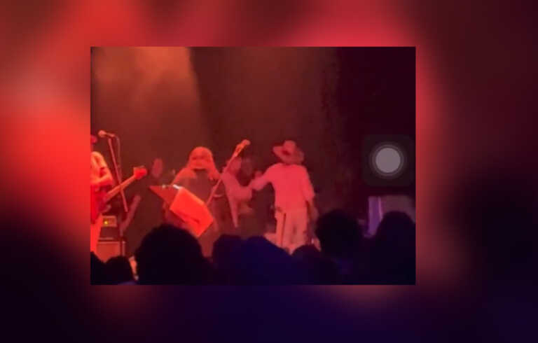 Ροκ συγκρότημα στην Αυστραλία πλακώθηκε στο ξύλο την ώρα της συναυλίας