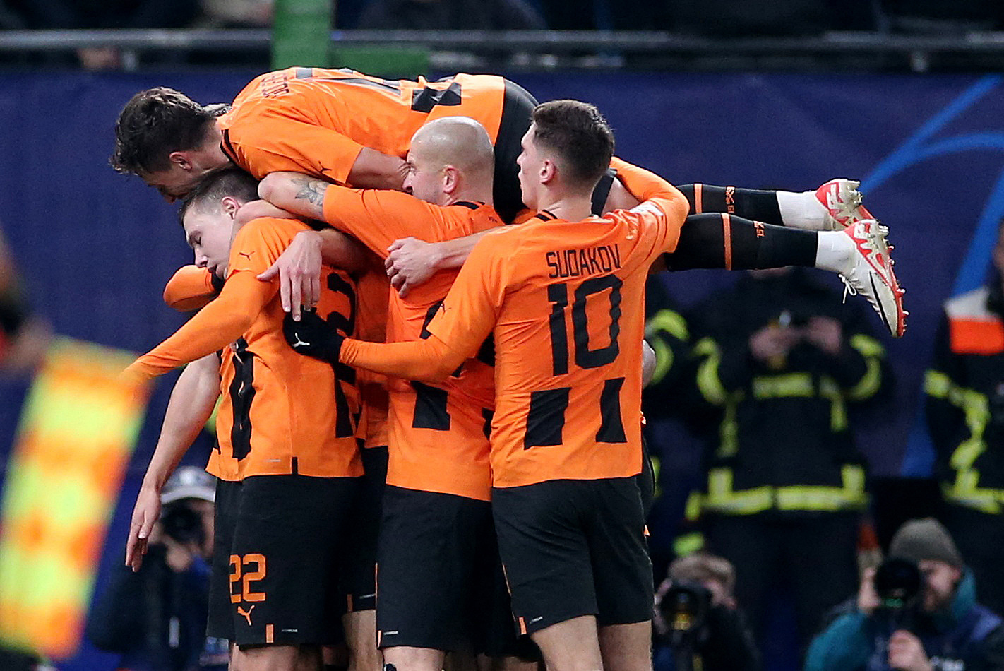 Soccer Football - Champions League - Group H - Shakhtar Donetsk v FC Barcelona - Volksparkstadion, Hamburg, Germany - November 7, 2023 Shakhtar Donetsk's Danylo Sikan celebrates scoring their first goal with teammates REUTERS