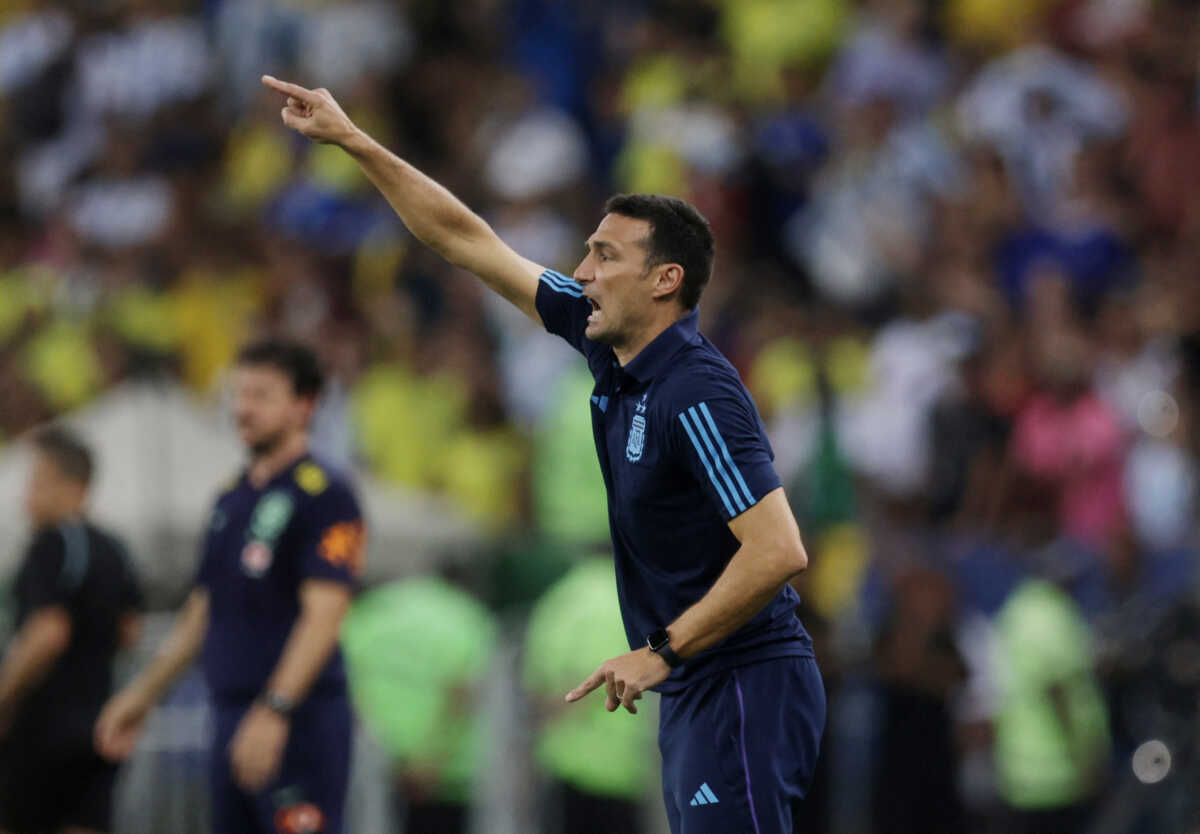 Soccer Football - World Cup - South American Qualifiers - Brazil v Argentina - Estadio Maracana, Rio de Janeiro, Brazil - November 21, 2023 Argentina coach Lionel Scaloni reacts REUTERS