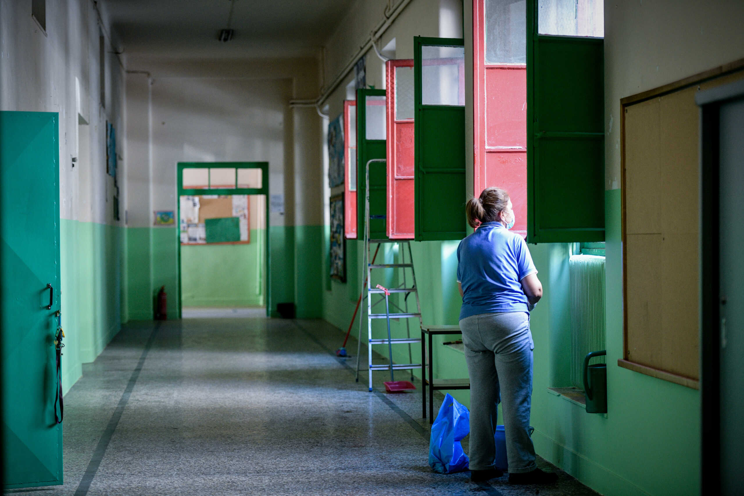 Ηράκλειο: Μαθητές βρέθηκαν ημιλιπόθυμοι στην τουαλέτα του γυμνασίου Αλικαρνασσού