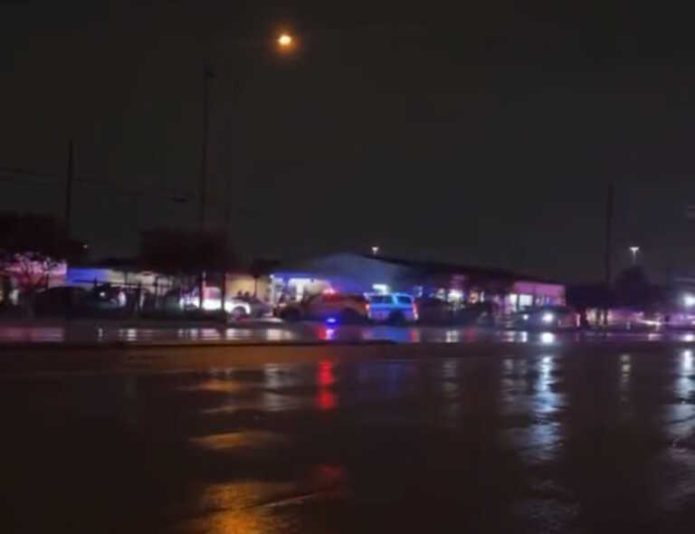 Νεκρό ένα παιδί και τέσσερις τραυματίες από πυροβολισμούς σε υπαίθρια αγορά στο Τέξας