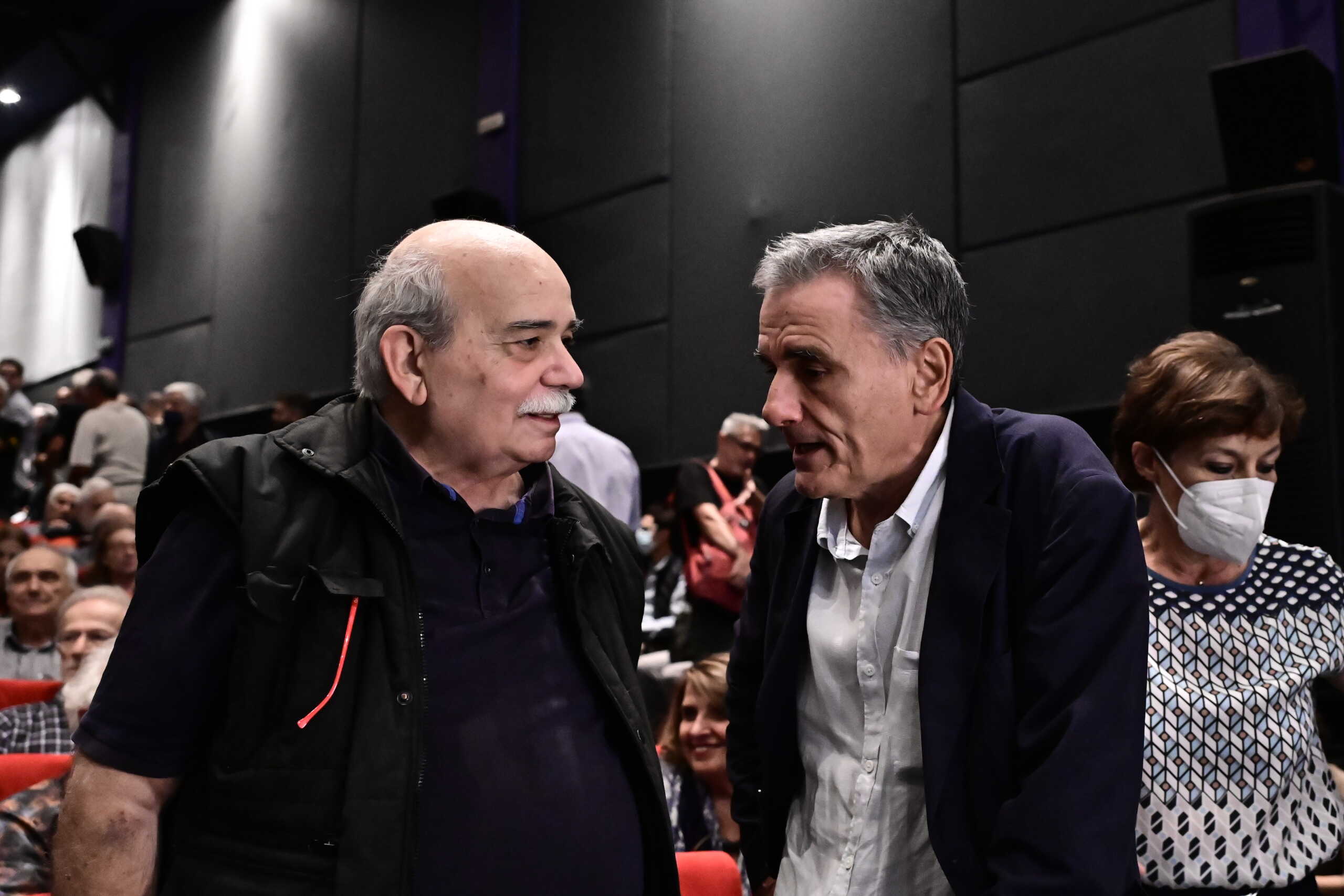Εκδήλωση με θέμα "Η ανανεωτική και ριζοσπαστική Αριστερά απέναντι στις προκλήσεις των καιρών" από την εφημερίδα "Η Εποχή", με την συμμετοχή των βουλευτών του ΣΥΡΙΖΑ - Προοδευτική Συμμαχία, Σία Αναγνωστοπούλου και Ευκλείδη Τσακαλώτου, του Κωστή Παπαϊωάννου, εκπαιδευτικός, συγγραφέας, του δικηγόρου Βασίλη Παπαστεργίου και του Αντώνη Τζανακόπουλου, καθηγητής Δημοσίου Διεθνούς Δικαίου, Παν. Οξφόρδης, Δευτέρα 6 Νοεμβρίου 2023.
(ΜΙΧΑΛΗΣ ΚΑΡΑΓΙΑΝΝΗΣ