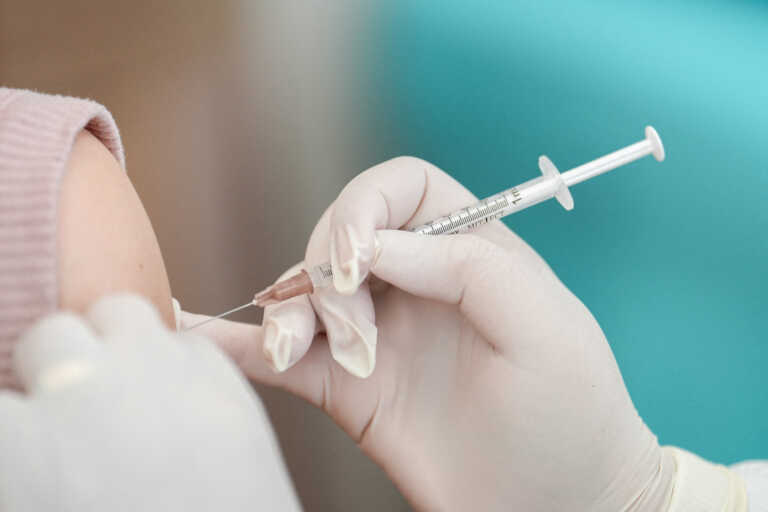 Οι δέκα λόγοι που ο εμβολιασμός κατά του κορονοϊού είναι αναγκαίος για τις ευάλωτες ομάδες