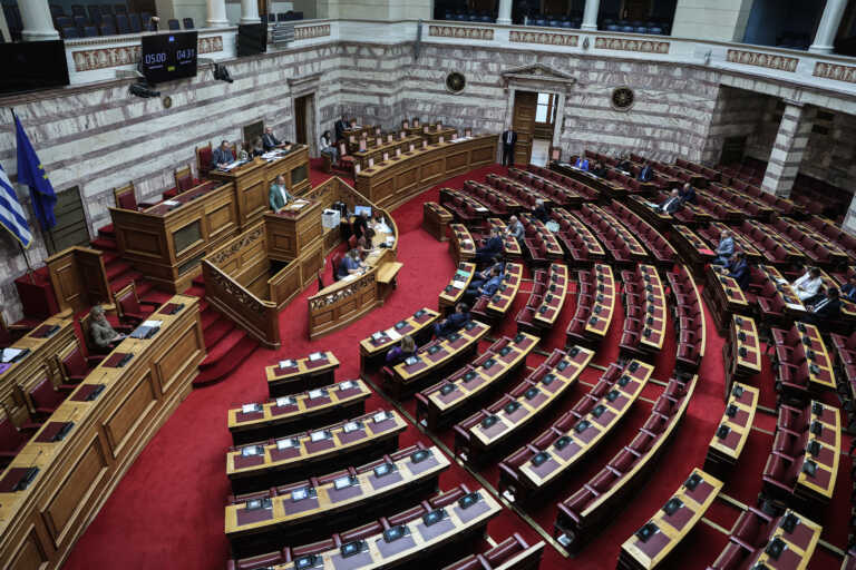 Υπερψηφίστηκε η πρόταση του ΚΚΕ για σύσταση εξεταστικής επιτροπής για τα Τέμπη