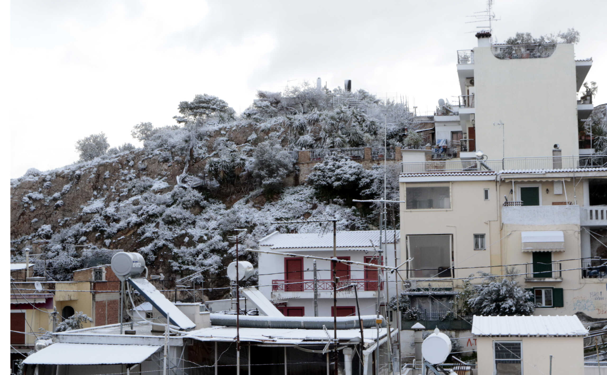 Καιρός: Έρχεται η κακοκαιρία «Alexis» από την Ιταλία και φέρνει τον χειμώνα