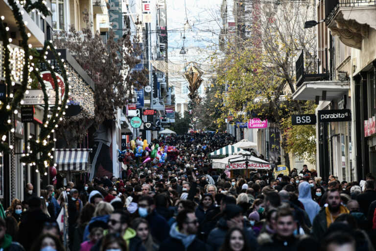 Εορταστικό ωράριο καταστημάτων 2023: Κυριακή με ανοιχτά μαγαζιά – Τι ώρα κλείνουν σε Αθήνα και Θεσσαλονίκη