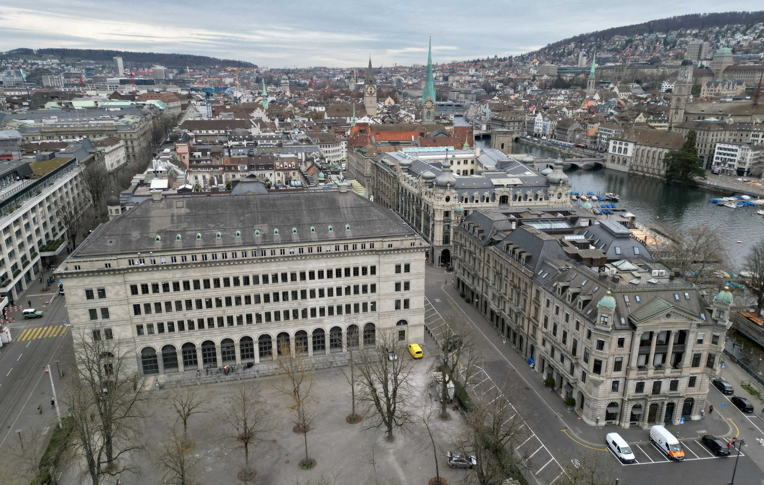 FILE PHOTO: The Swiss National Bank (SNB) building is seen near the Limmat river in Zurich, Switzerland March 23, 2023. REUTERS
