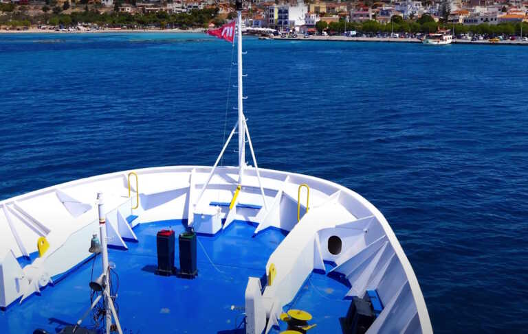 Εντυπωσιακό ρεμέτζο του πλοίου Phivos στην Αίγινα – Μανούβρα σε χρόνο ρεκόρ