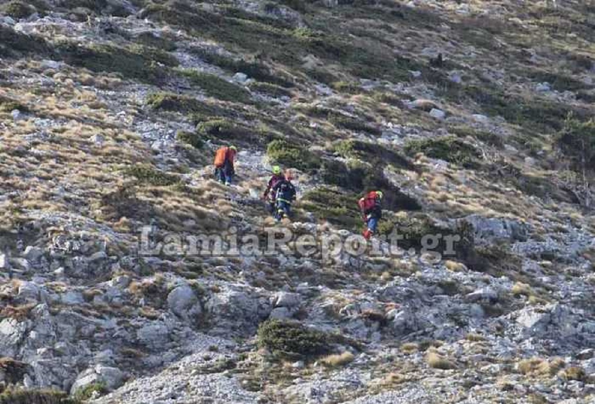 Εύβοια: Οι εικόνες με τη διάσωση του ορειβάτη στο όρος Δίρφυς