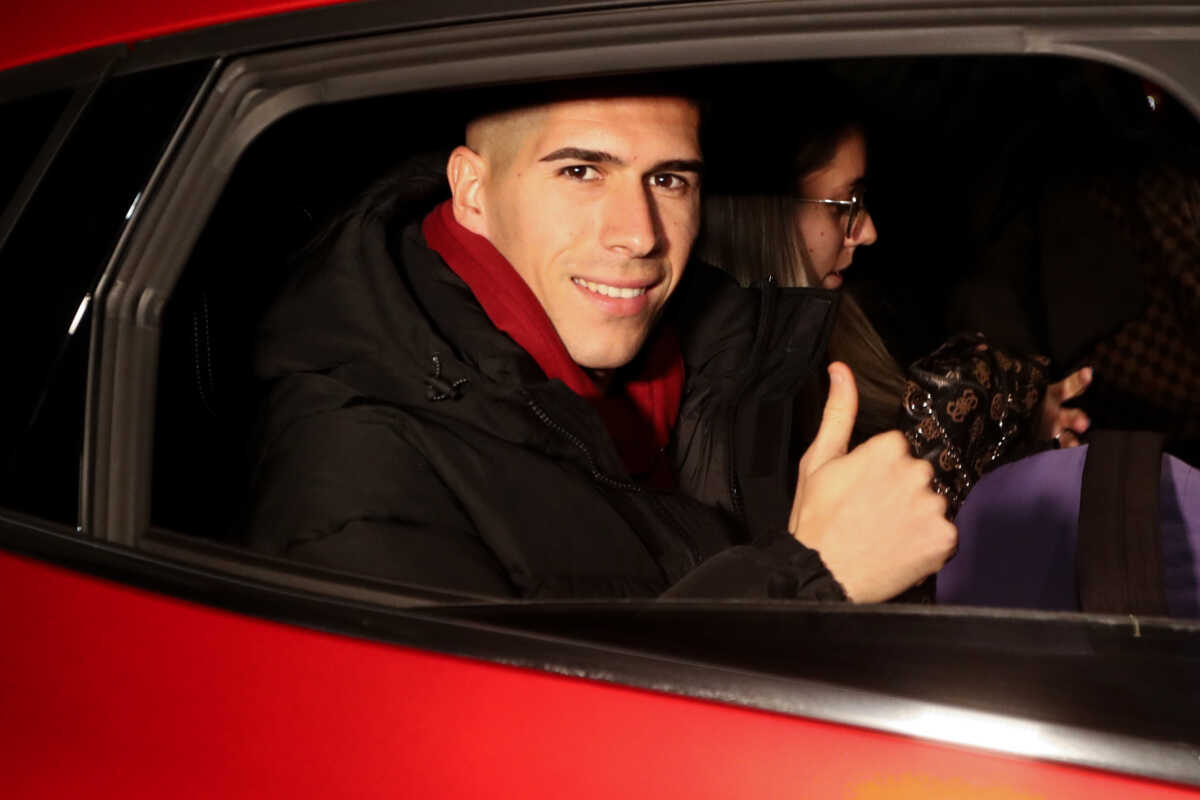 ΑΦΙΞΗ ΤΟΥ ΦΡΑΝ ΝΑΒΑΡΟ ΣΤΗΝ ΑΘΗΝΑ ΓΙΑ ΤΗΝ ΟΜΑΔΑ ΤΟΥ ΟΛΥΜΠΙΑΚΟΥ (ΘΑΝΑΣΗΣ ΔΗΜΟΠΟΥΛΟΣ