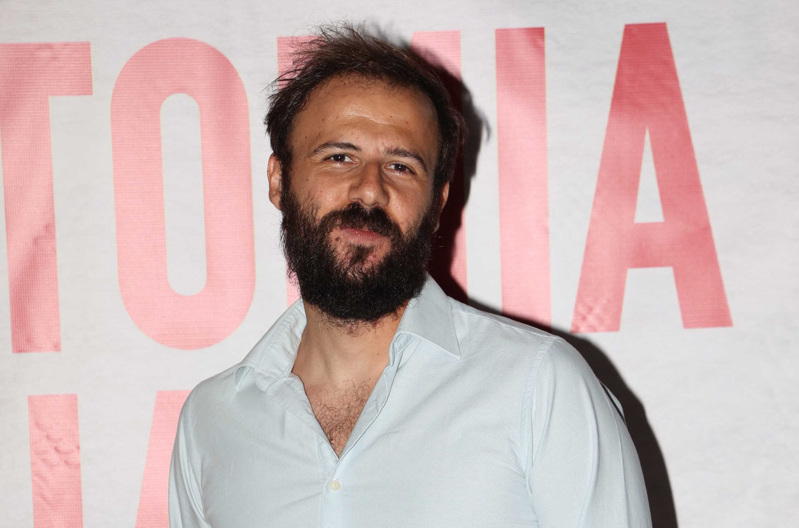 Νίκος Γκέλια: «Το κεφάλι είχε κοπεί από το σώμα και κρατούσαν κομμάτια στα χέρια»