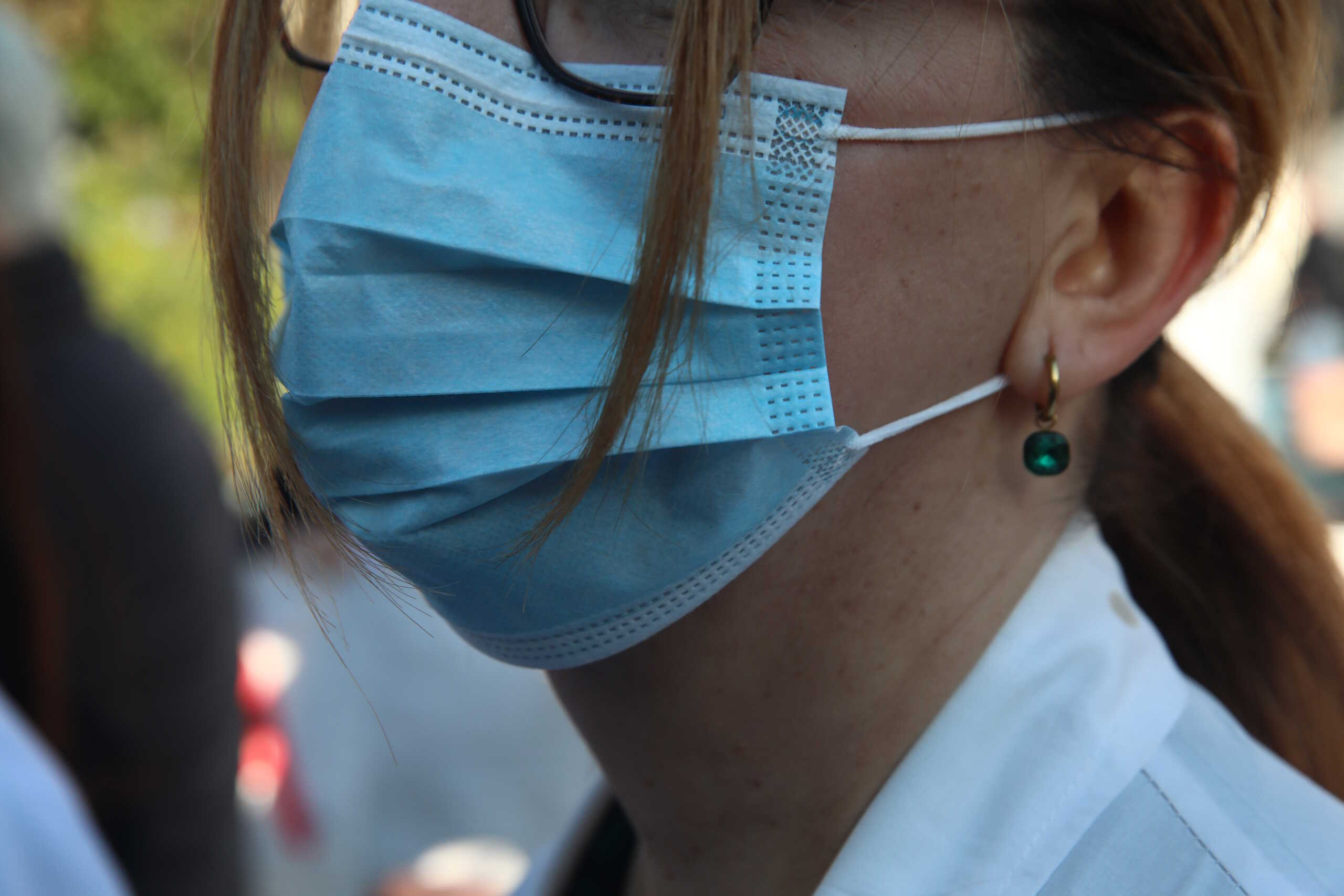 Απεργιακή συγκέντρωση γιατρών και εργαζομένων στα νοσοκομεία στην Πλατεία Μαβίλη και πορεία στο Μέγαρο Μαξίμου, στη Βουλή, στο υπουργείο Οικονομικών για να καταλήξει στο Υπουργείο Υγείας, Τετάρτη 22 Φεβρουαρίου 2023. Οι ομοσπονδίες ΟΕΝΓΕ και ΠΟΕΔΗΝ τάσσονται κατά της ιδιωτικοποίησης της υγείας με δεδομένο ότι η κυβέρνηση το τελευταίο διάστημα προωθεί ακόμη και τη αλλαγή του νομικού καθεστώτος των νοσοκομείων όπως το ογκολογικό του Παίδων Αγία Σοφία.
(ΓΙΑΝΝΗΣ ΠΑΝΑΓΟΠΟΥΛΟΣ



Οι εργαζόμενοι τάσσονται κατά της ιδιωτικοποίηση της υγείας με δεδομένο ότι η κυβέρνηση το τελευταίο διάστημα προωθεί ακόμη και τη αλλαγή του νομικού καθεστώτος των νοσοκομείων όπως το ογκολογικό του Παίδων Αγία Σοφία.