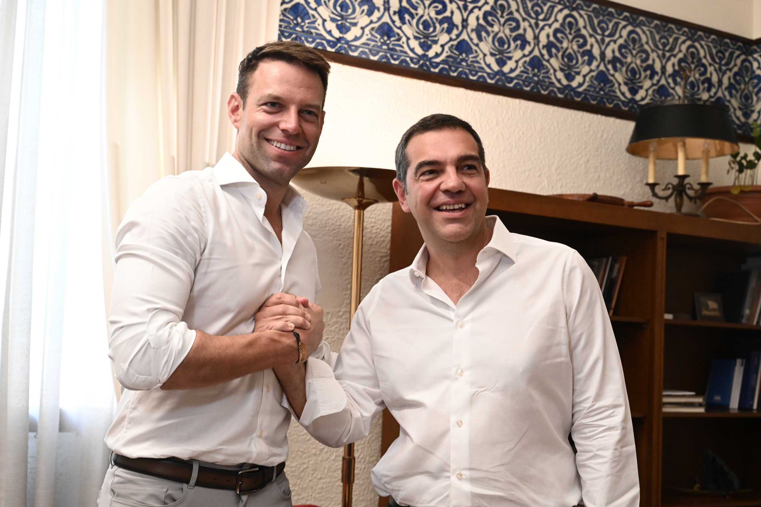 Συνάντηση του νέου προέδρου του ΣΥΡΙΖΑ - Προοδευτική Συμμαχία Στέφανου Κασσελάκη με τον πρώην πρωθυπουργό και επί 15 χρόνια πρόεδρο του κόμματος Αλέξη Τσίπρα, Δευτέρα 25 Σεπτεμβρίου 2023. 
(ΤΑΤΙΑΝΑ ΜΠΟΛΑΡΗ