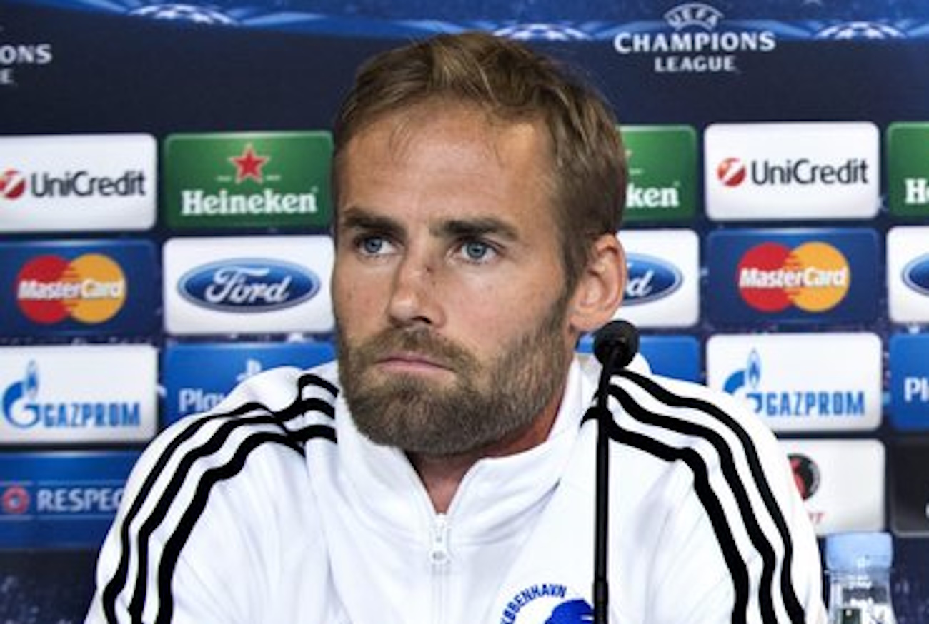 epa03870254 FC Copenhagen's Swedish defender Olof Mellberg (L) and Norwegian manager Staale Solbakken hold a press conference at  Parken in Copenhagen, Denmark, 16 September 2013, ahead of the UEFA Champions League Group B football match between FC Copenhagen and Juventus on 17 September.  EPA