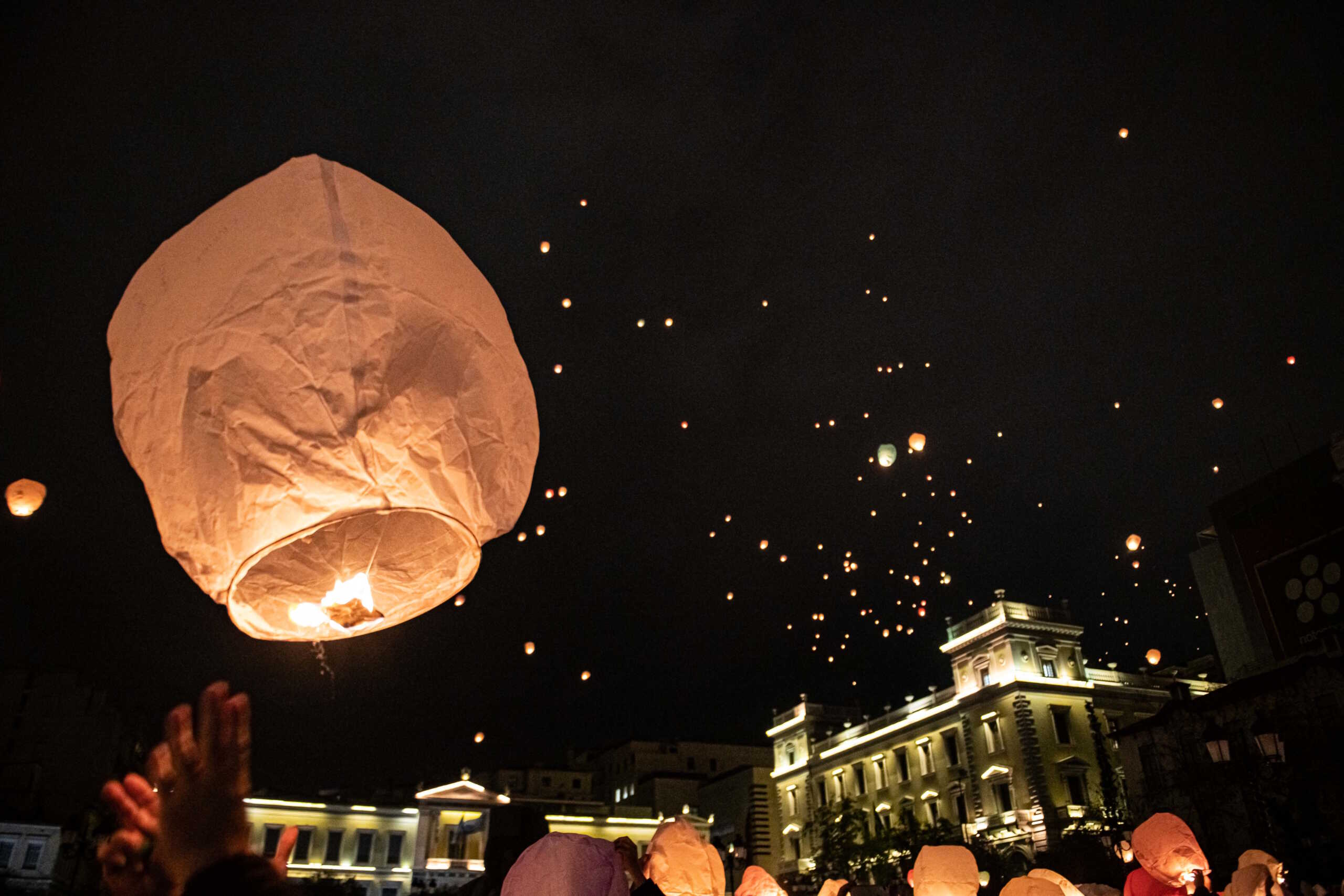 Δήμος Αθηναίων: Η «Νύχτα των Ευχών» από την Πλατεία Κοτζιά θα φωτίσει και φέτος τα Χριστούγεννα