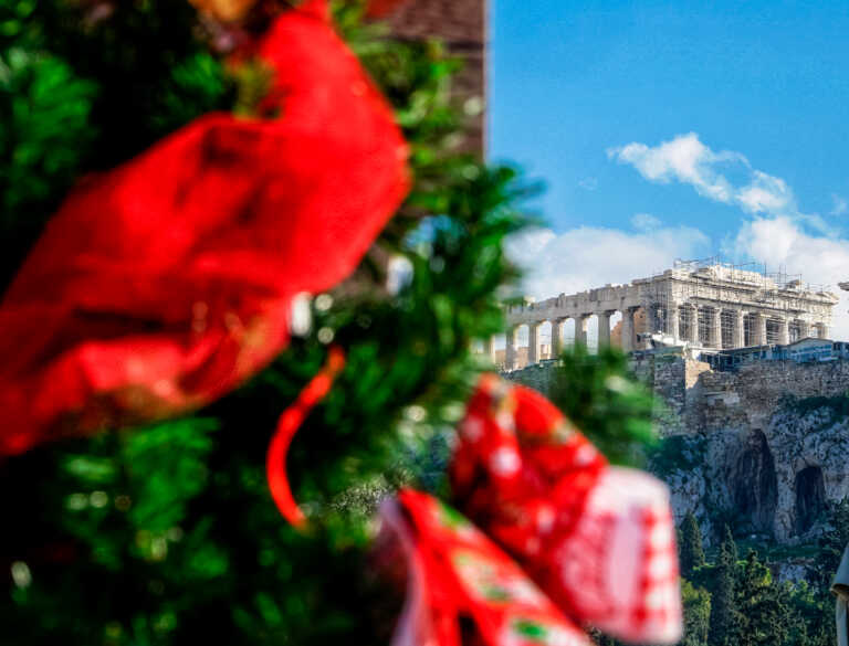 Ύμνοι Bild για την Ελλάδα: «Το γαλανόλευκο χριστουγεννιάτικο θαύμα» – «Σκιές» η ακρίβεια και η φοροδιαφυγή