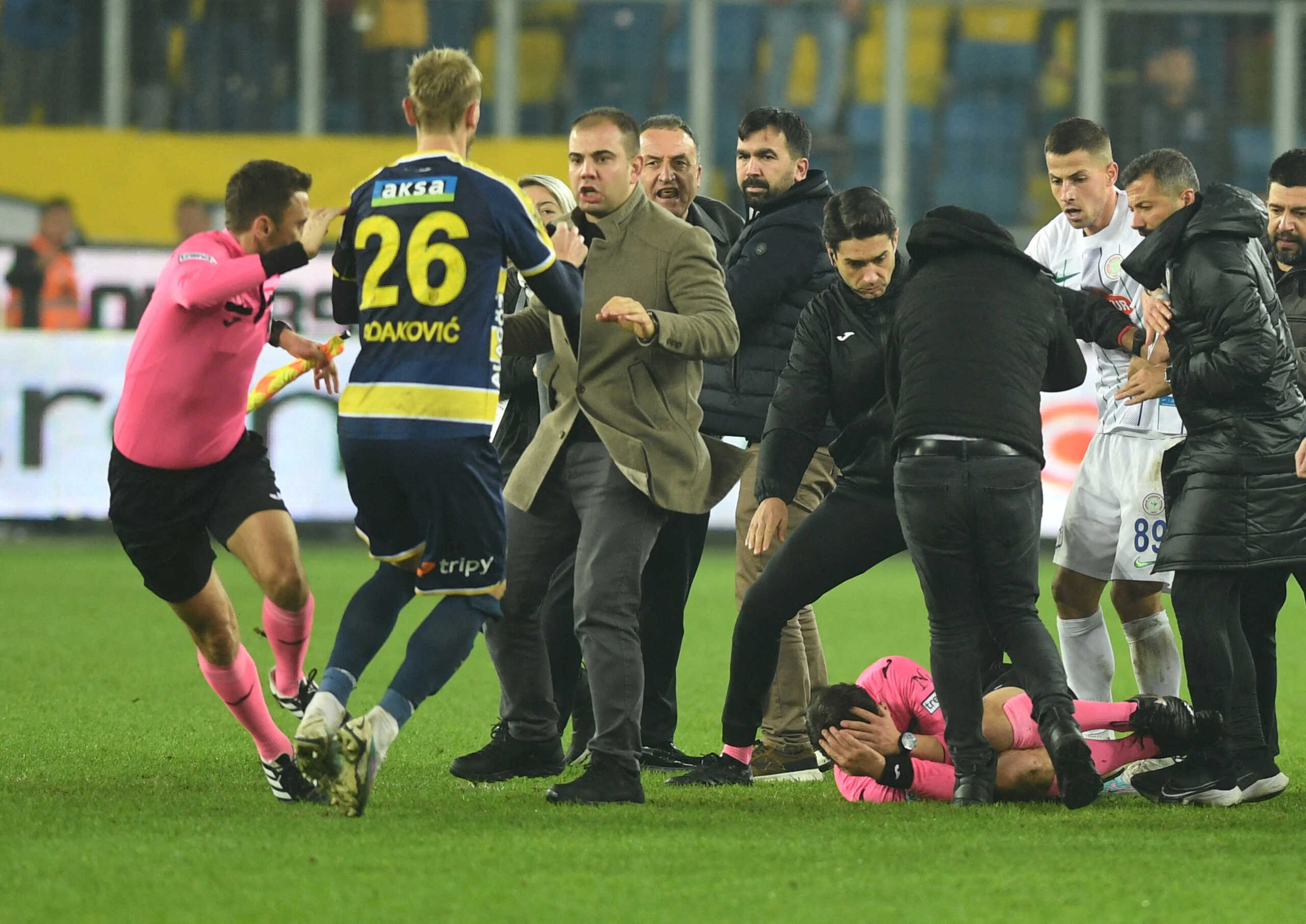 Soccer Football - Super Lig - MKE Ankaragucu v Caykur Rizespor - Eryaman Stadium - Ankara, Turkey - December 11, 2023 Referee Halil Umut Meler lies on the ground at the end the Turkish Super Lig soccer match between MKE Ankaragucu and Caykur Rizespor REUTERS
