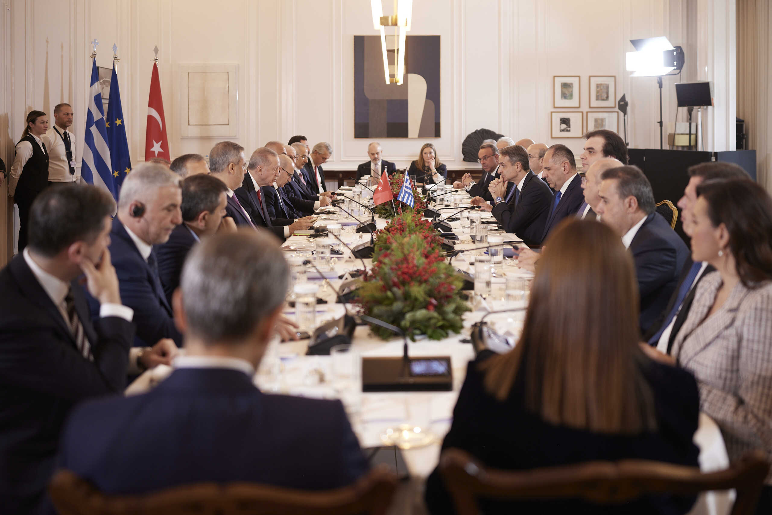 Επίσκεψη Ερντογάν: Αυτές είναι οι συμφωνίες που υπέγραψαν Ελλάδα και Τουρκία