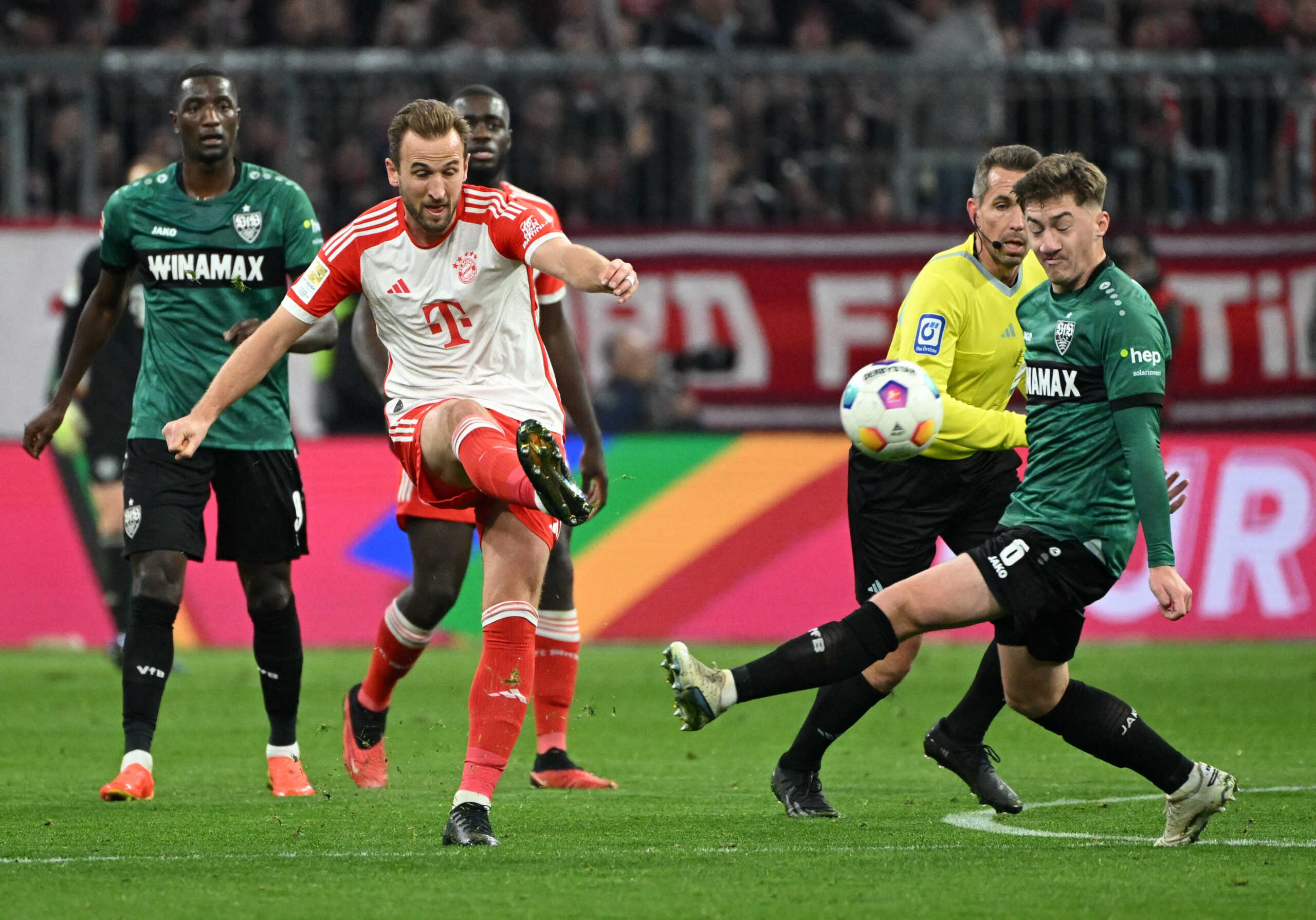 Soccer Football - Bundesliga - Bayern Munich v VfB Stuttgart - Allianz Arena, Munich, Germany - December 17, 2023 Bayern Munich's Harry Kane in action REUTERS