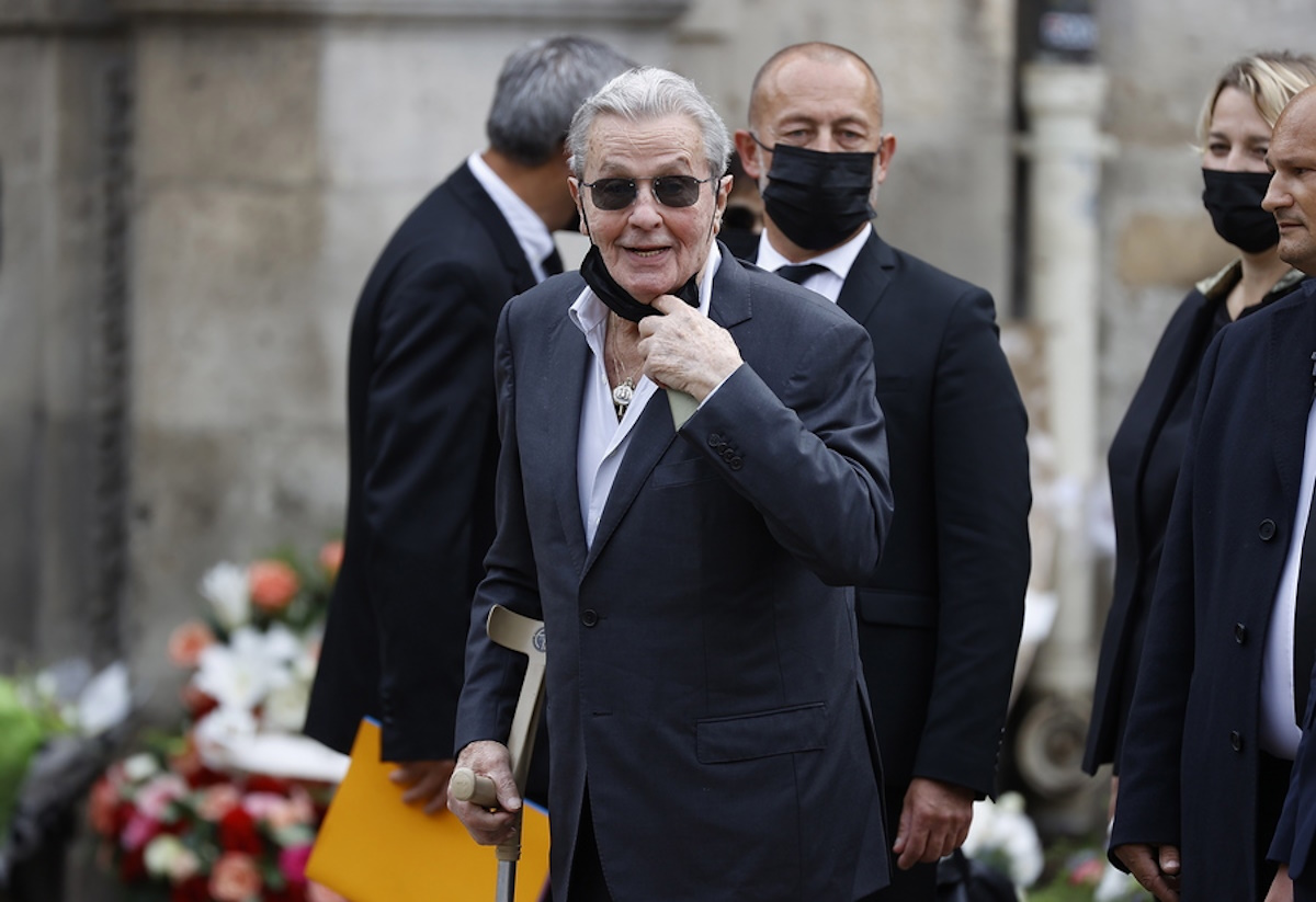 epa09459189 French actor Alain Delon arrives for the funeral ceremony of the late French actor Jean-Paul Belmondo, in Paris, France, 10 September 2021. Belmondo died on 06 September 2021, at the age of 88.  EPA