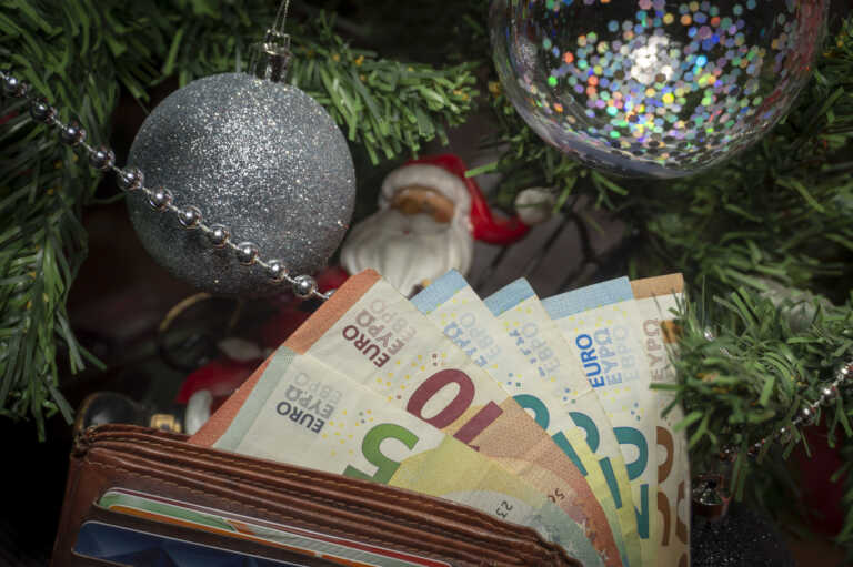 Έγινε η mega φορολοταρία των Χριστουγέννων: Δείτε αν κερδίσατε 100.000€