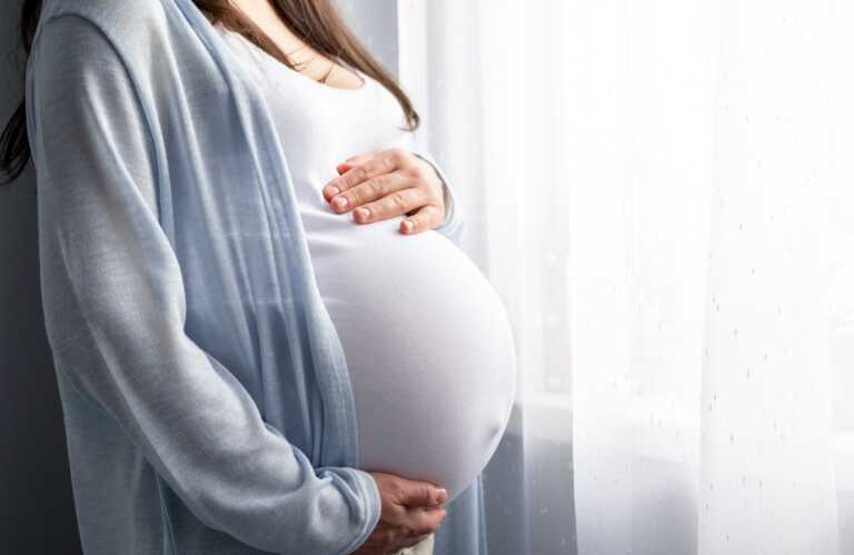 «Συμβαίνει μία στο εκατομμύριο»: 32χρονη στις ΗΠΑ με δύο μήτρες, γέννησε δύο μωρά μέσα σε δύο ημέρες