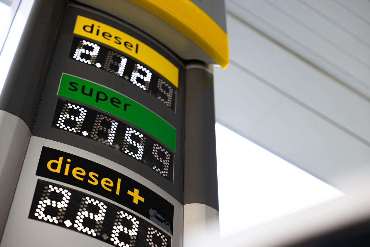 Gasoline prices dramatically increase in Europe during the war in Ucraine.