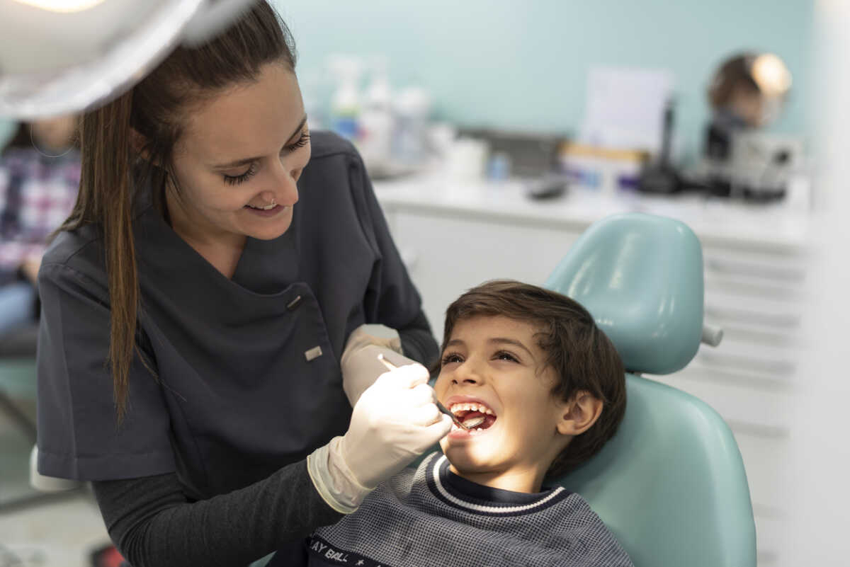 Dentist Pass: Μέχρι την Παρασκευή 22/12 οι αιτήσεις για το voucher των 40 ευρώ για οδοντίατρο