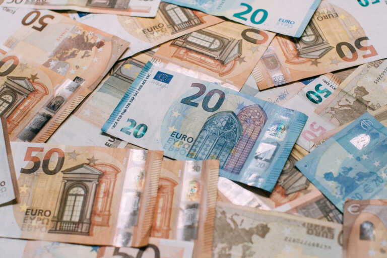 Συνταξιούχοι: Καταβάλλονται σήμερα 100 – 200 ευρώ σε συνταξιούχους με προσωπική διαφορά