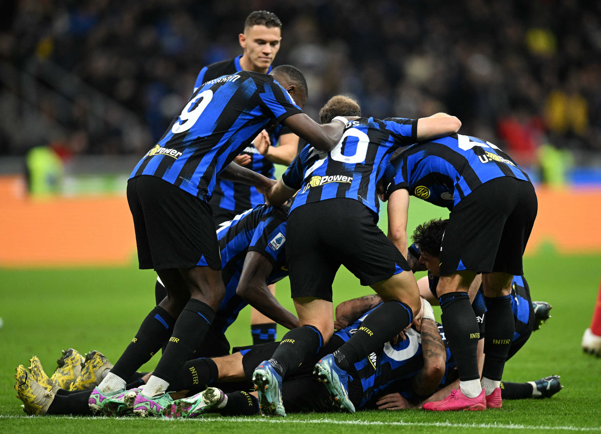 Soccer Football - Serie A - Inter Milan v Lecce - San Siro, Milan, Italy - December 23, 2023 Inter Milan's Nicolo Barella celebrates scoring their second goal with teammates REUTERS