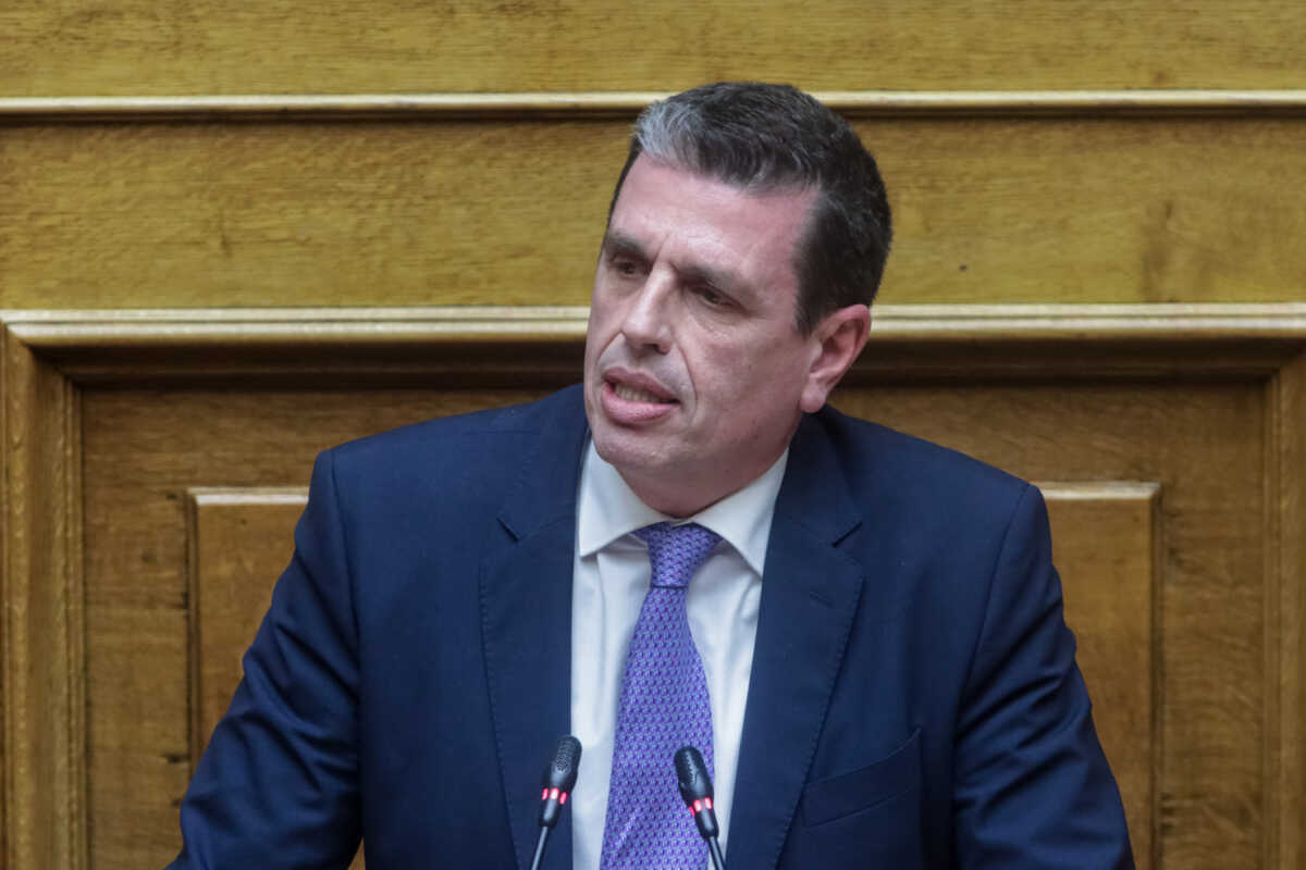 Συζήτηση στην Ολομέλεια της Βουλής, των άρθρων και του συνόλου του σχεδίου νόμου "Αναμόρφωση επαγγελματικής ασφάλισης, εξορθολογισμός ασφαλιστικής νομοθεσίας, συνταξιοδοτικές ρυθμίσεις, σύστημα διορισμού και προσλήψεων των εκπαιδευτικών της δημόσιας υπηρεσίας απασχόλησης και λοιπές διατάξεις", Δευτέρα 18 Δεκεμβρίου 2023. 
(ΒΑΣΙΛΗΣ ΡΕΜΠΑΠΗΣ