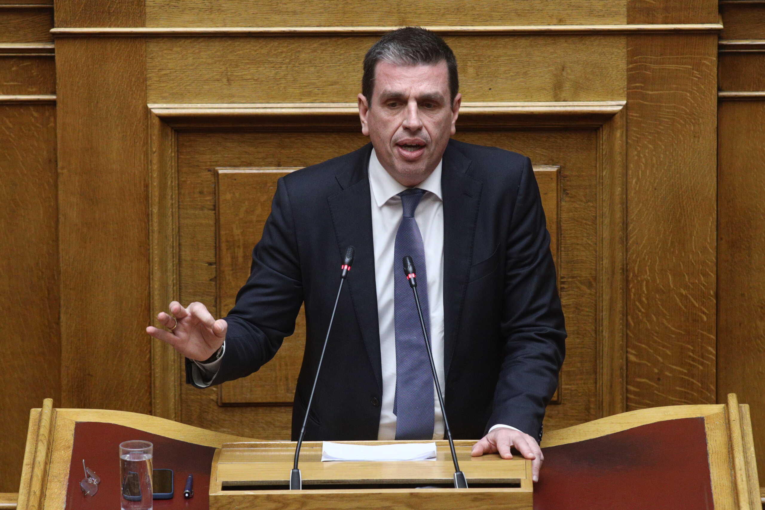 Καιρίδης για μετανάστες: Η ρύθμιση δεν είναι νομιμοποίηση – Υπάρχει κίνδυνος να μην μαζευτούν οι ελιές
