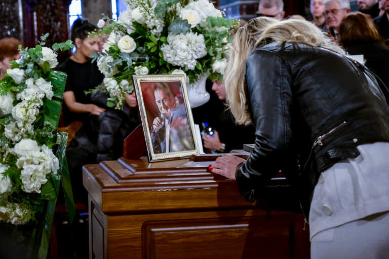 Η τελευταία «νότα» για τον Βασίλη Καρρά - Σήμερα η ταφή του στο Κοκκινοχώρι Καβάλας