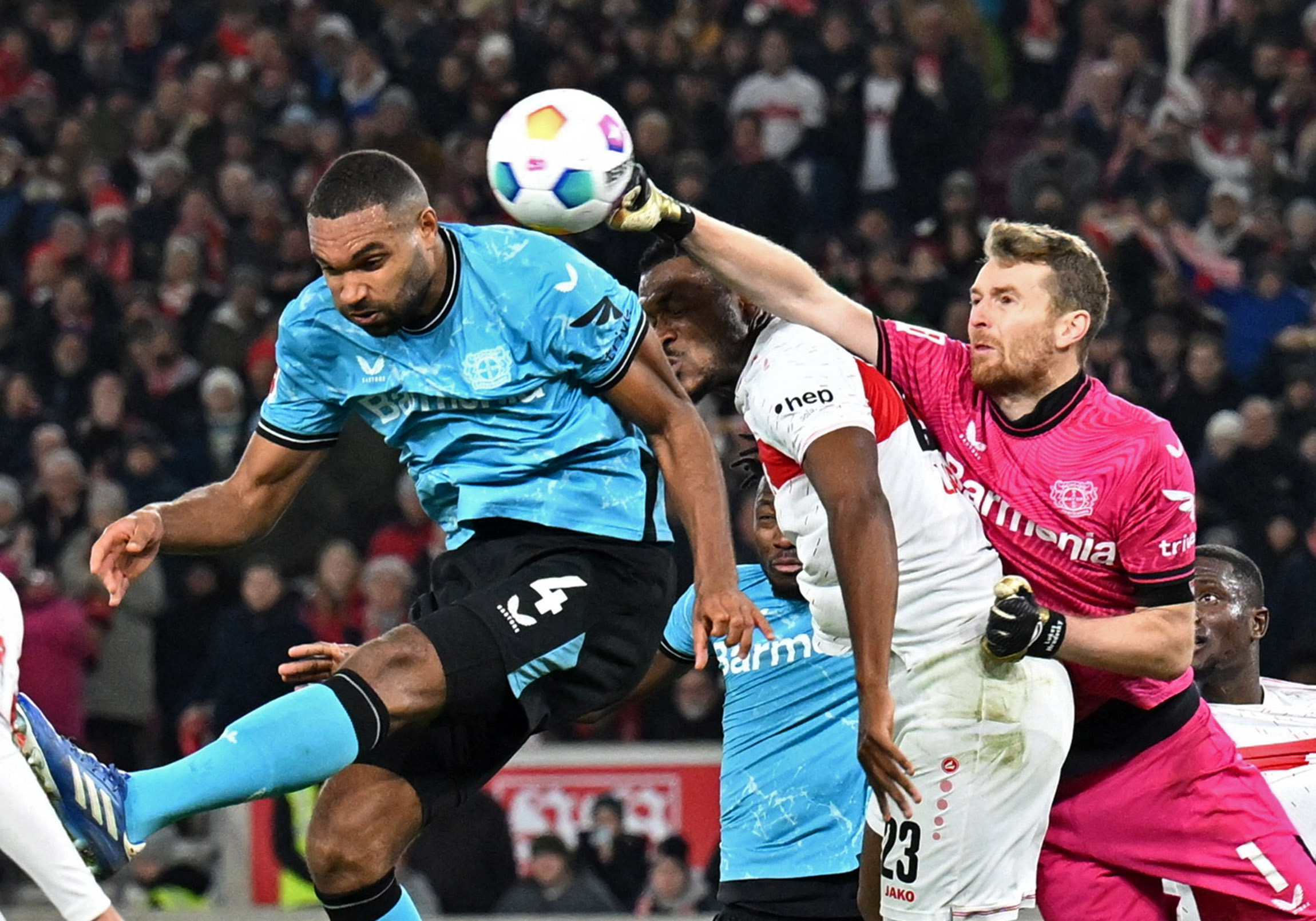 Soccer Football - Bundesliga - VfB Stuttgart v Bayer Leverkusen - MHPArena, Stuttgart, Germany - December 10, 2023 Bayer Leverkusen's Jonathan Tah in action with VfB Stuttgart's Dan-Axel Zagadou REUTERS
