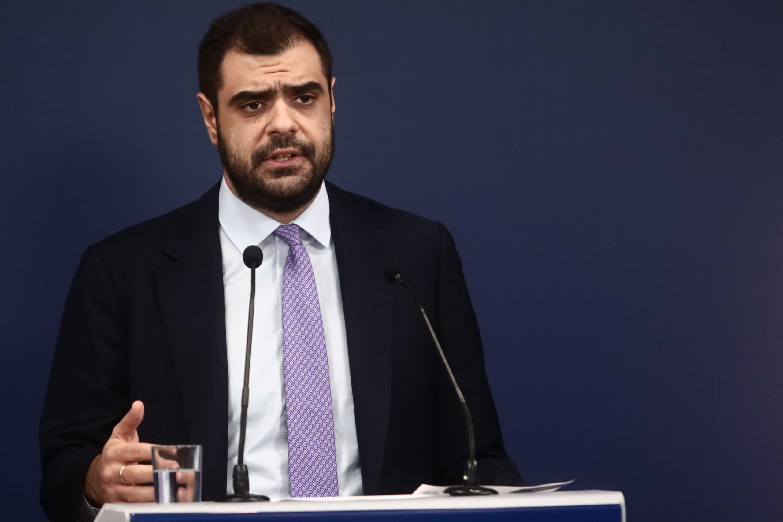 Ενημέρωση των πολιτικών συντακτών και των ανταποκριτών ξένου Τύπου από τον Κυβερνητικό Εκπρόσωπο Παύλο Μαρινάκη, Δευτέρα 23 Οκτωβρίου 2023. 
(ΚΩΣΤΑΣ ΤΖΟΥΜΑΣ