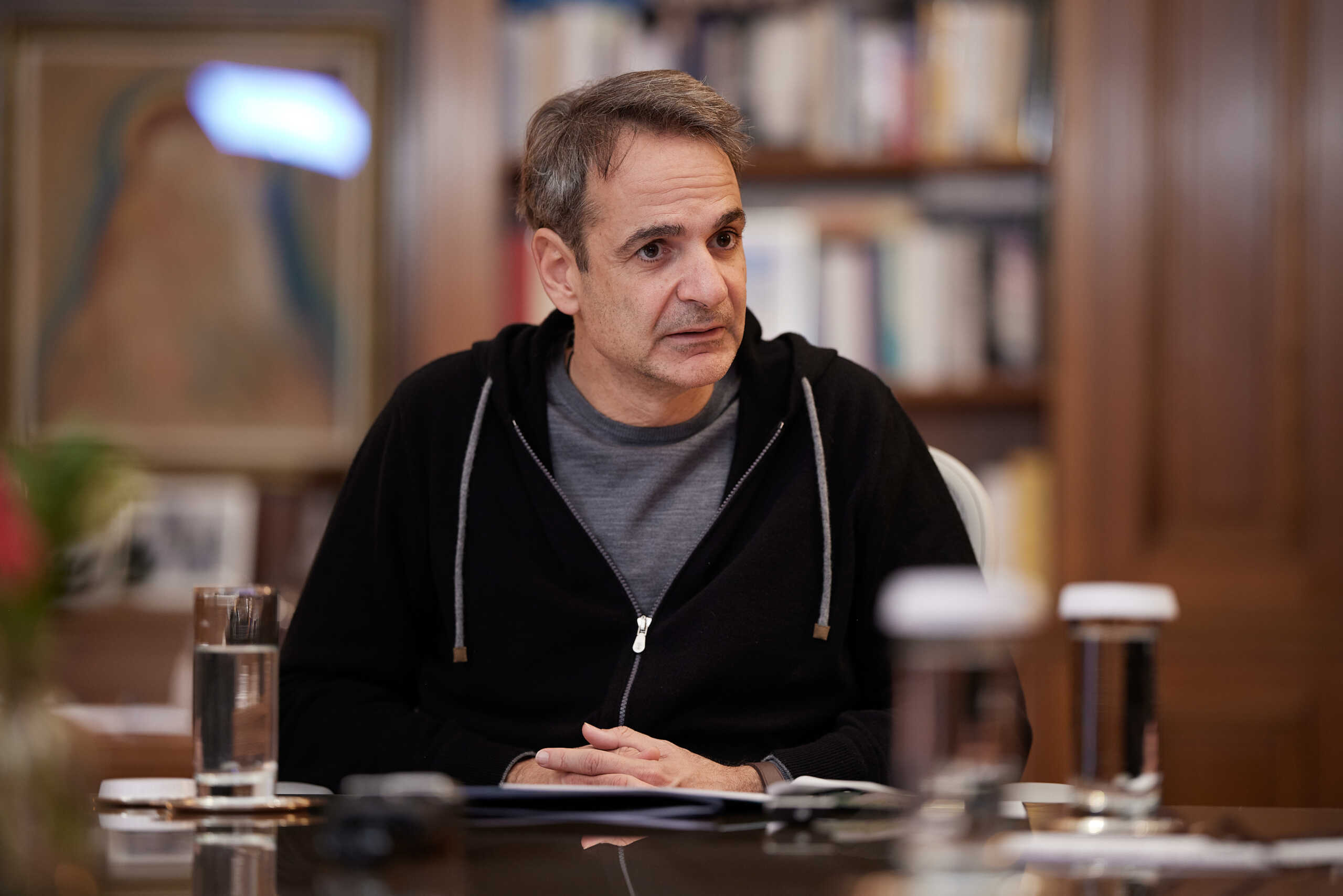 Κυριάκος Μητσοτάκης: «Ο κόμπος έφτασε στο χτένι» για την οπαδική βία – Η ανασκόπηση της εβδομάδας
