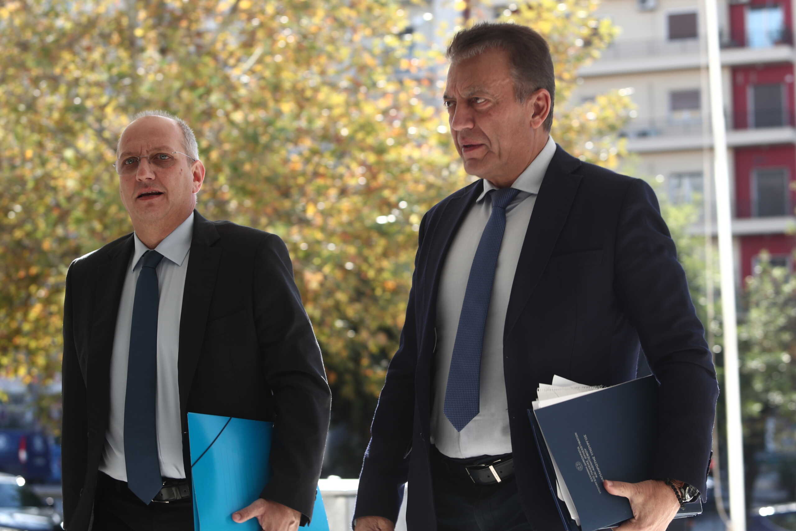 ΣΥΝΑΝΤΗΣΗ ΤΟΥ ΥΠΟΥΡΓΟΥ ΠΡΟΣΤΑΣΙΑΣ ΤΟΥ ΠΟΛΙΤΗ ΓΙΑΝΝΗ ΟΙΚΟΝΟΜΟΥ ΚΑΙ ΤΟΥ ΑΝΑΠΛΗΡΩΤΗ ΥΠΟΥΡΓΟΥ ΑΘΛΗΤΙΣΜΟΥ ΓΙΑΝΝΗ ΒΡΟΥΤΣΗ ΜΕ ΤΗΝ ΕΙΣΑΓΓΕΛΕΑ ΤΟΥ ΑΡΕΙΟΥ ΠΑΓΟΥ (ΣΩΤΗΡΗΣ ΔΗΜΗΤΡΟΠΟΥΛΟΣ