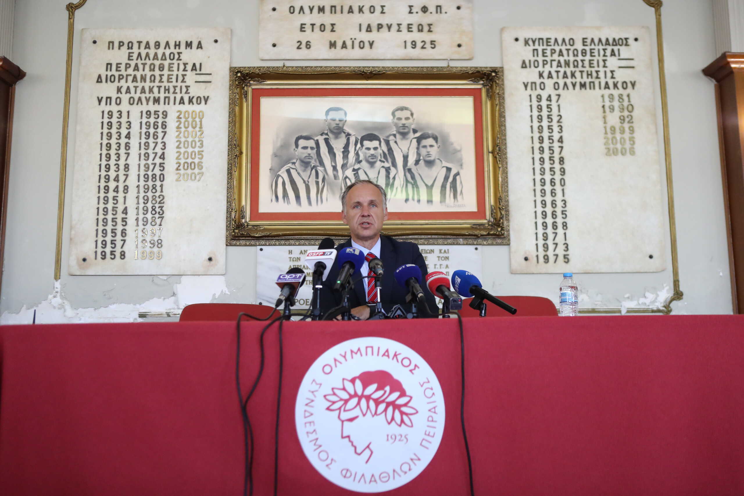 ΣΥΝΕΝΤΕΥΞΗ ΤΥΠΟΥ ΤΟΥ ΕΡΑΣΙΤΕΧΝΗ ΟΛΥΜΠΙΑΚΟΥ ΜΕ ΑΦΟΡΜΗ ΤΑ ΓΕΓΟΝΟΤΑ ΠΟΥ ΕΛΑΒΑΝ ΧΩΡΑ ΤΙΣ ΤΕΛΕΥΤΑΙΕΣ ΗΜΕΡΕΣ  (ΣΤΕΛΙΟΣ ΣΤΕΦΑΝΟΥ