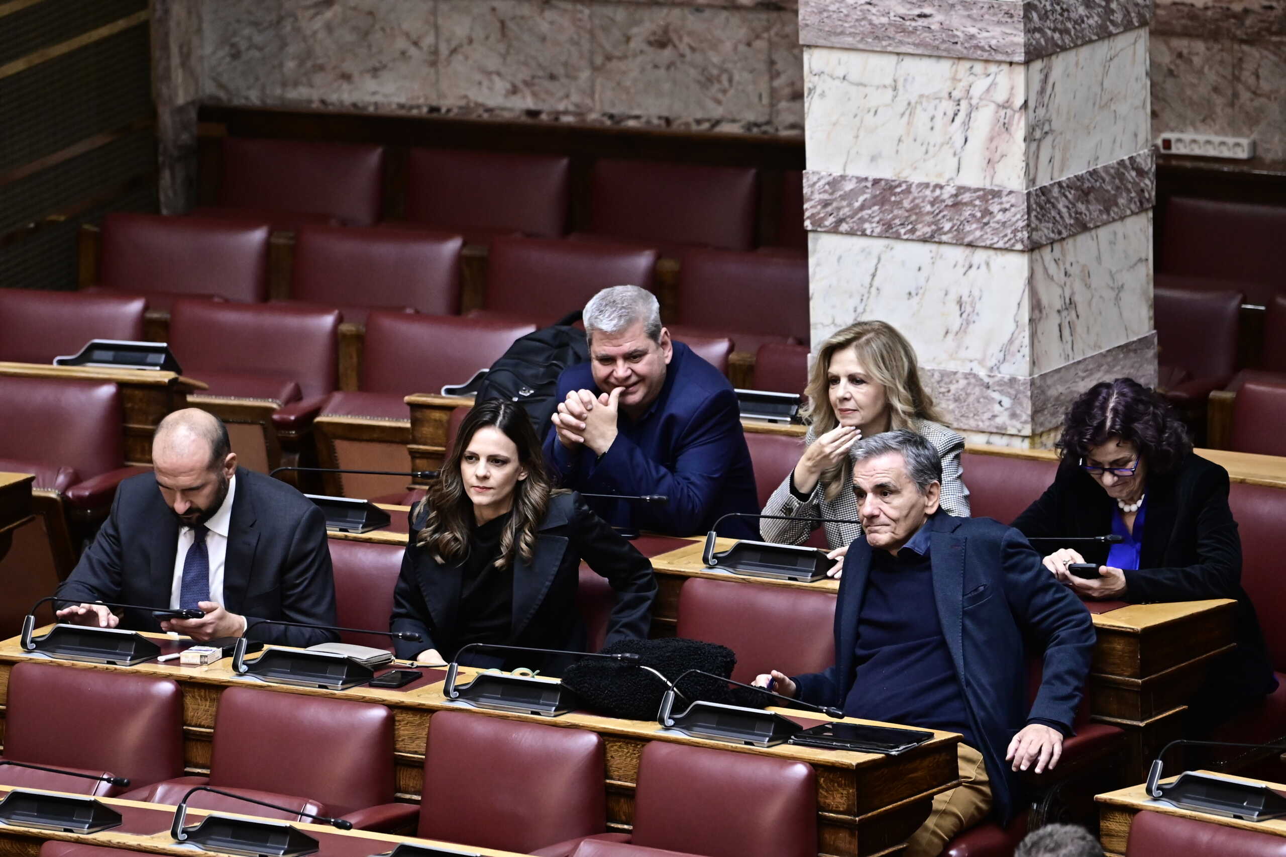 Ψηφοφορία στην Ολομέλεια της Βουλής του νομοσχεδίου του υπουργείου Οικονομικών, με τίτλο, "Διαφάνεια, ανταγωνισμός, προστασία ευάλωτων - Ενσωμάτωση Ευρωπαϊκής Οδηγίας , επανεισαγωγή του Προγράμματος "Ηρακλής" και άλλες επείγουσες διατάξεις", Δευτέρα 4 Δεκεμβρίου 2023. 
(ΜΙΧΑΛΗΣ ΚΑΡΑΓΙΑΝΝΗΣ