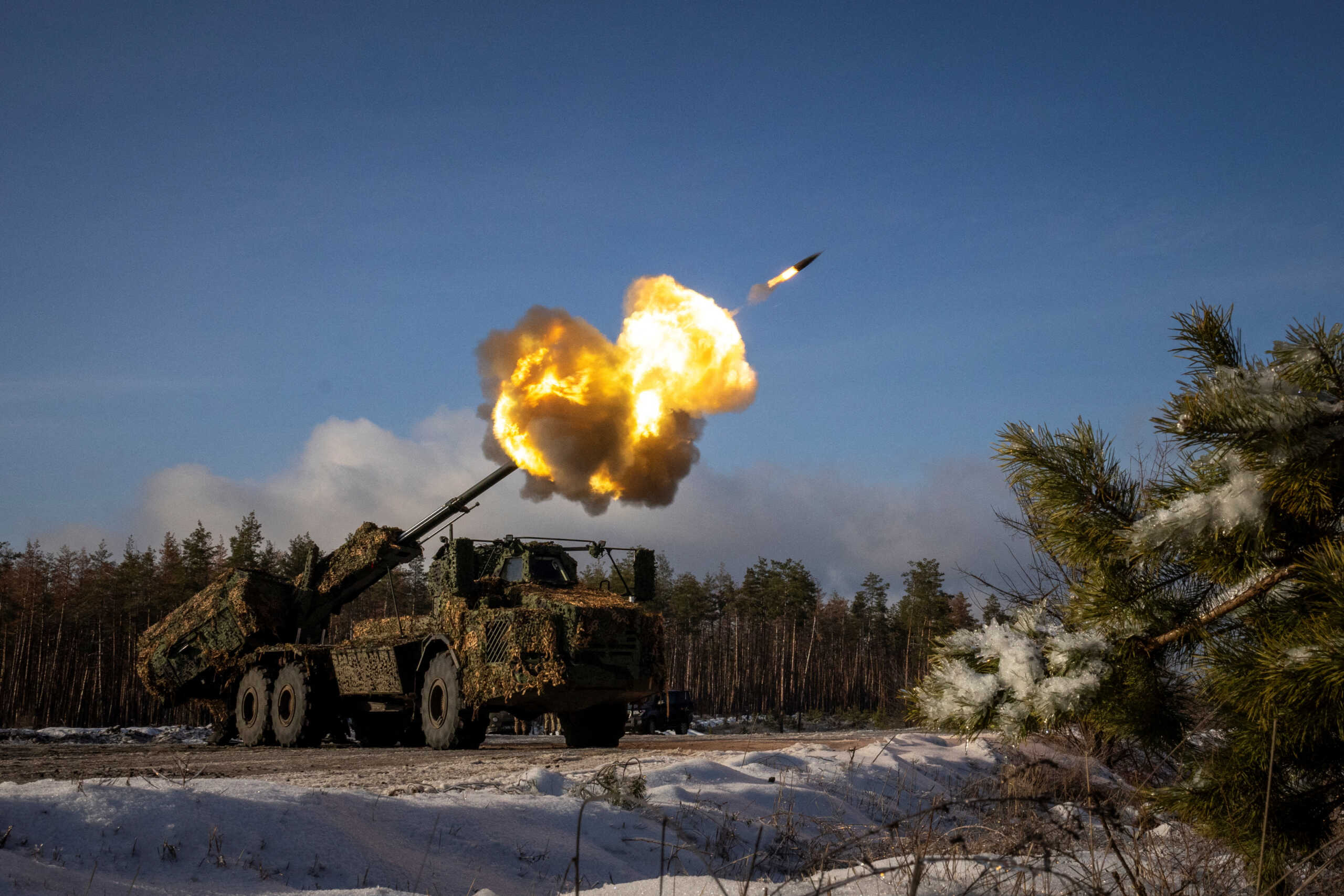 A Swedish-made Archer self-propelled howitzer of Ukraine’s 45th separate artillery brigade fires at Russian positions in the Donetsk region, amid Russia’s attack on Ukraine, December 16, 2023.  REUTERS