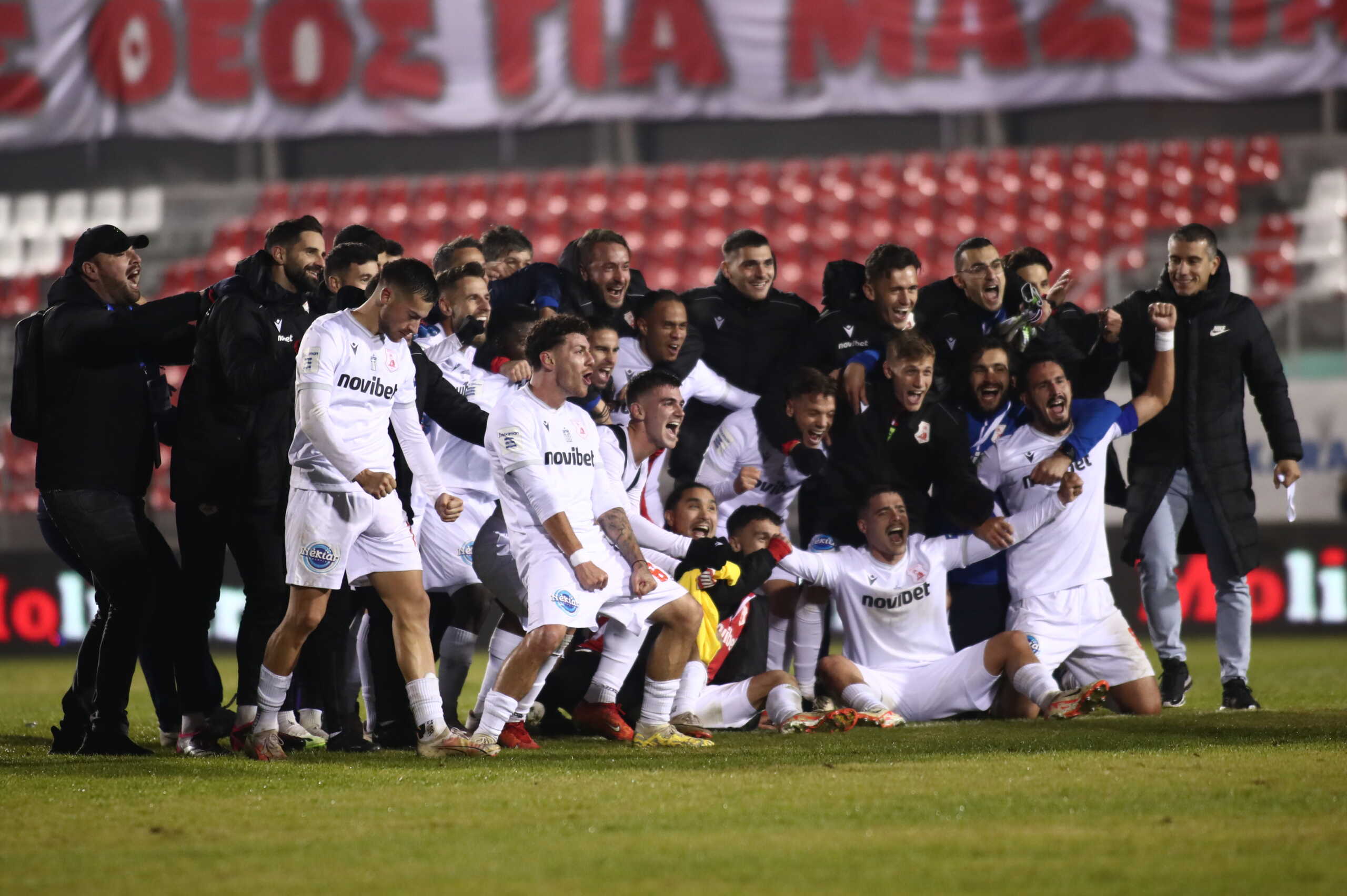 Πανσερραϊκός – ΑΕΚ 2-2: Τραγικό λάθος Αθανασιάδη και ήρωας Θυμιάνης