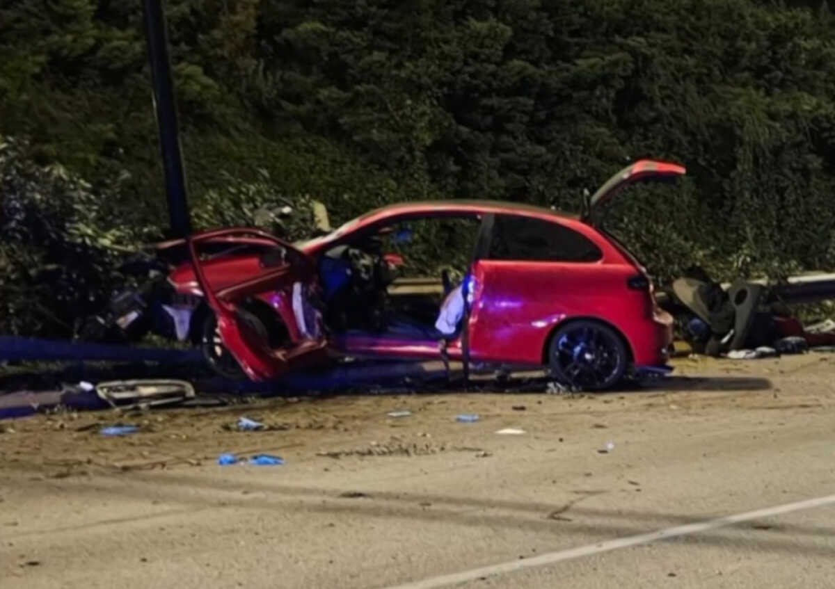 Πέραμα: Εικόνες από τον απεγκλωβισμό των επιβατών από το τροχαίο τα ξημερώματα των Χριστουγέννων