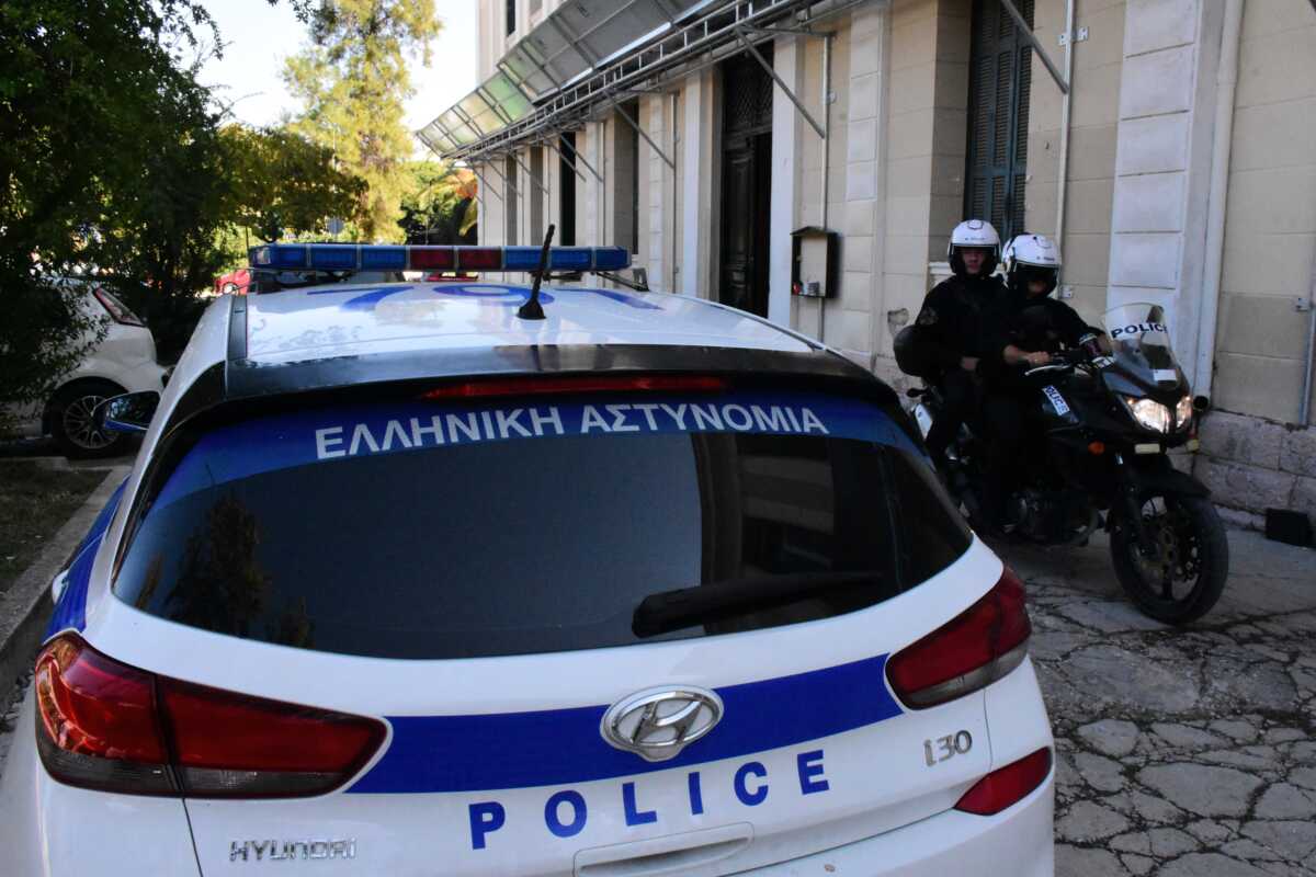 Συναγερμός για ένοπλη ληστεία στο Γαλάτσι – Ο δράστης τράπηκε σε φυγή