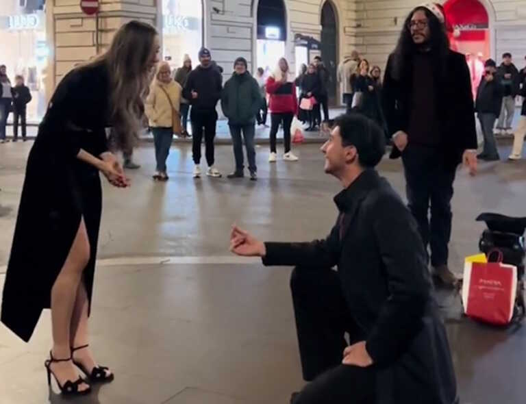 Viral έγινε μια πρόταση γάμου στη Ρώμη για όλους τους λάθος λόγους – Η γυναίκα είπε «όχι»