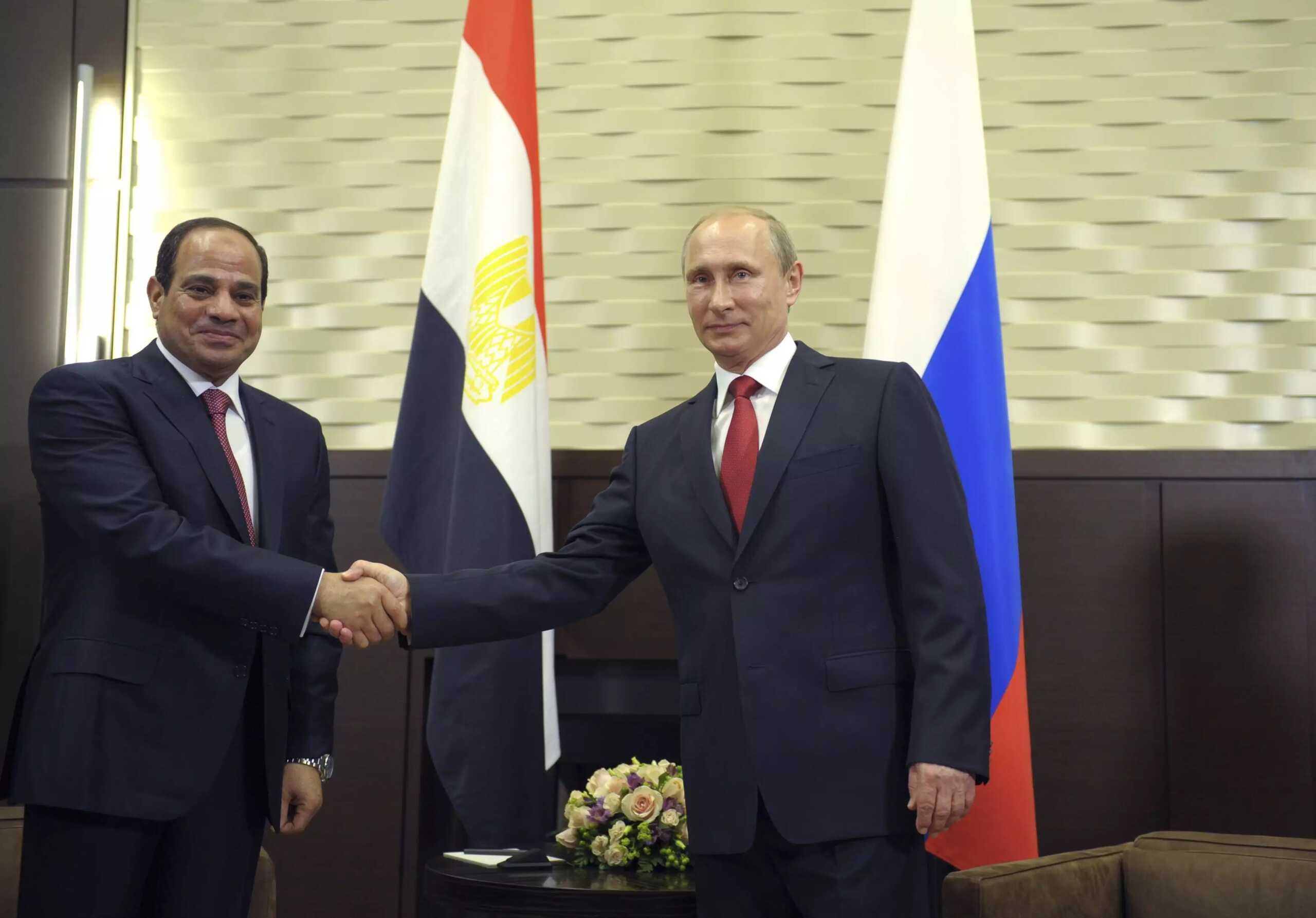 Τηλεφωνική επικοινωνία του Βλαντιμίρ Πούτιν με τον Αμπντέλ Φατάχ αλ Σίσι, παραμονή των αιγυπτιακών εκλογών   