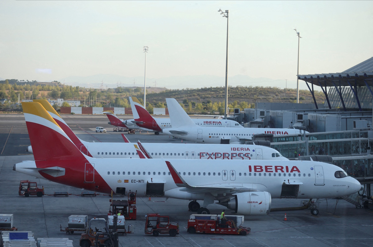 Ισπανία: Υπάλληλοι αεροδρομίου έκλεβαν πολυτελή αντικείμενα από βαλίτσες – 14 συλλήψεις