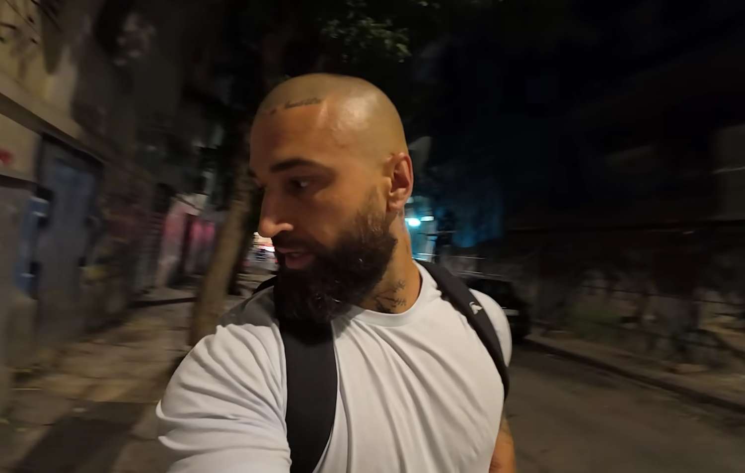 Ομόνοια: Αυστραλός YouTuber λέει ότι έχει τους «χειρότερους δρόμους με ναρκομανείς» που έχει περπατήσει