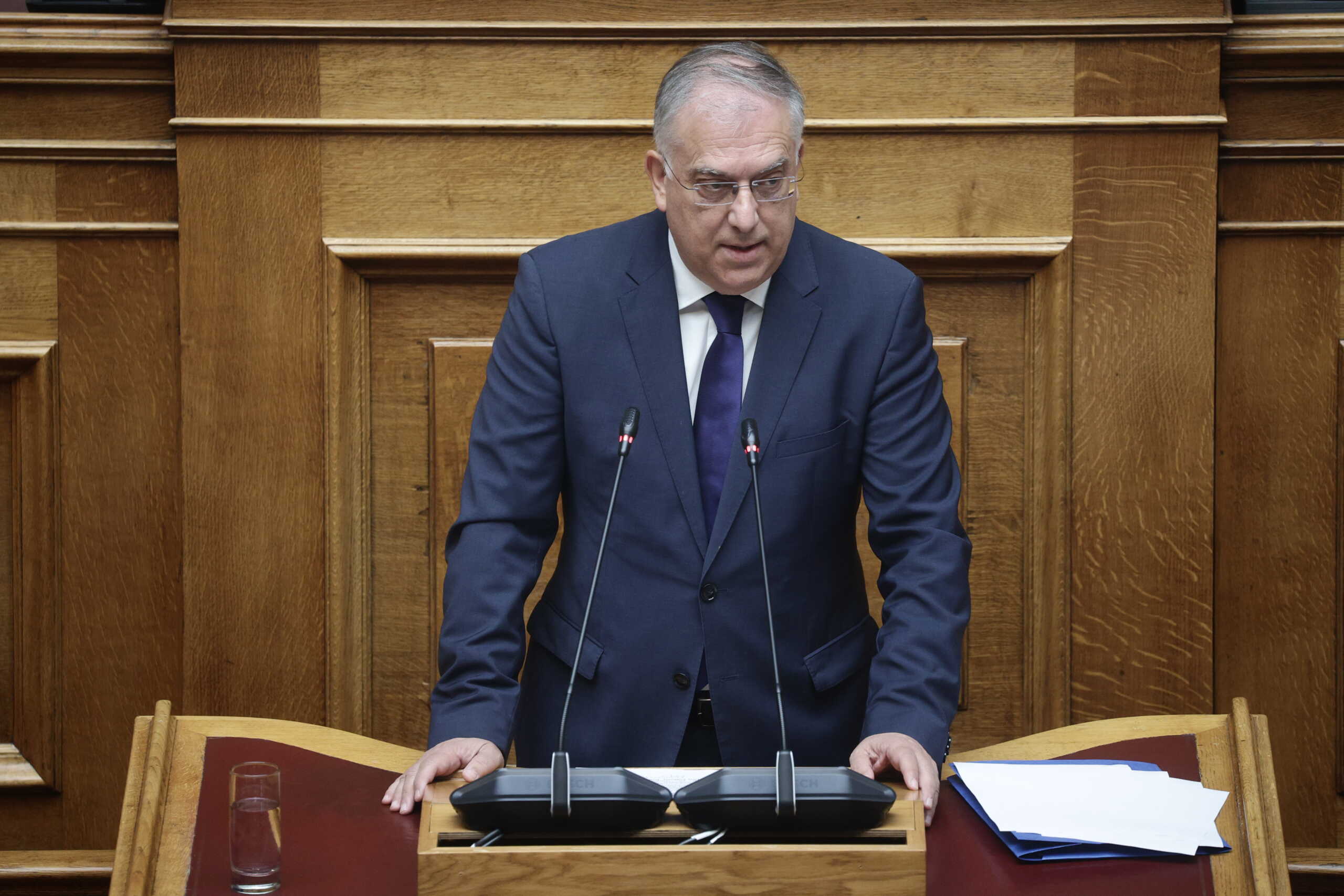 Συζήτηση στην Ολομέλεια της Βουλής, των άρθρων και του συνόλου του σχεδίου νόμου