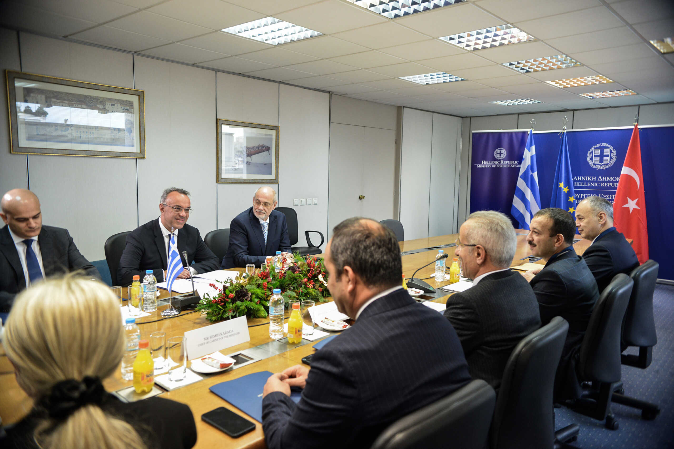 Συνάντηση του υπουργού Μεταφορών Χρήστου Σταϊκούρα με τον υπουργό Μεταφορών της Τουρκίας Αμπντουλκαντίρ Ουράλογλου, Πέμπτη 7 Δεκεμβρίου 2023. 
(POOL