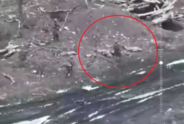 Βίντεο ντοκουμέντο από την εν ψυχρώ εκτέλεση Ουκρανών στρατιωτών από Ρώσους - Προσοχή! Σκληρές εικόνες